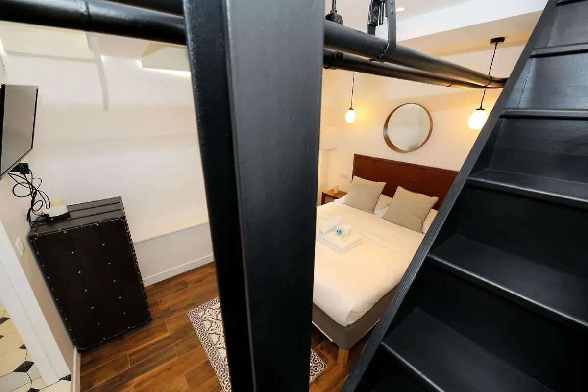 Appartement Proche Des Celebres Puces De Paris 4P 0*,  France
